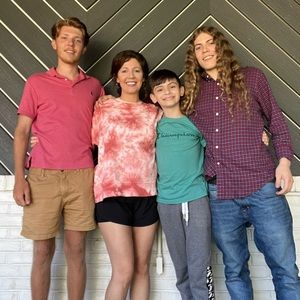 Meet your Posher, Crystal